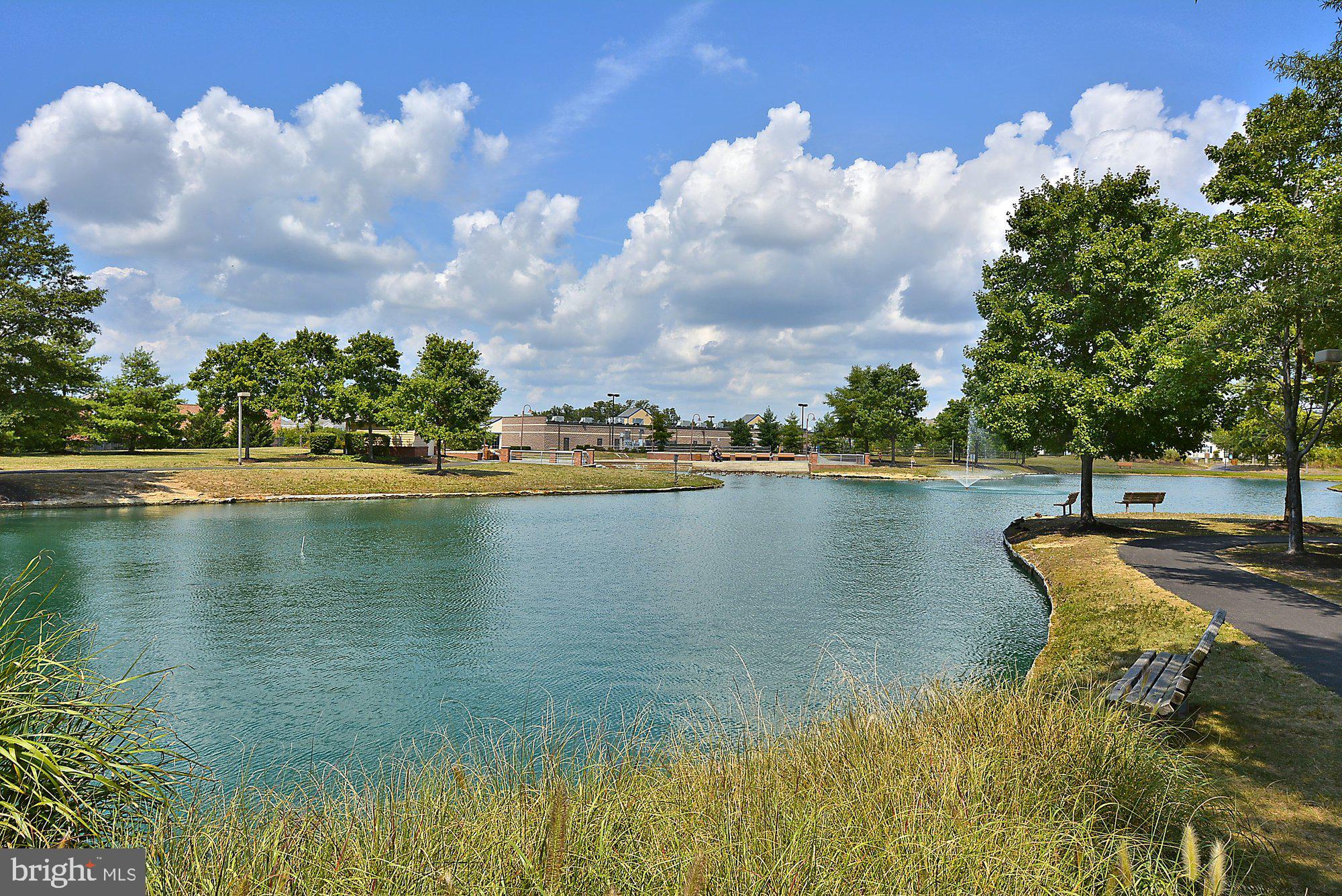 SUMMERS RUN - Residential