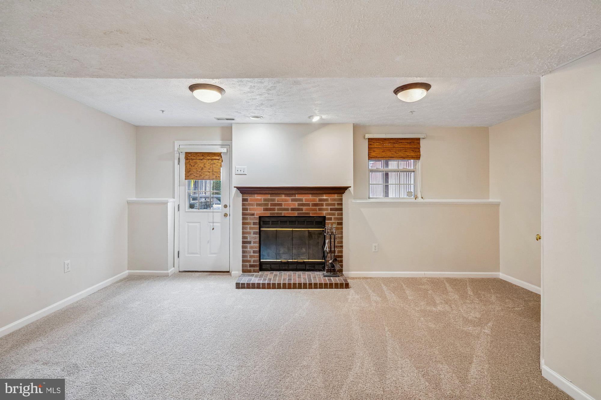 SUMMERS RUN - Residential