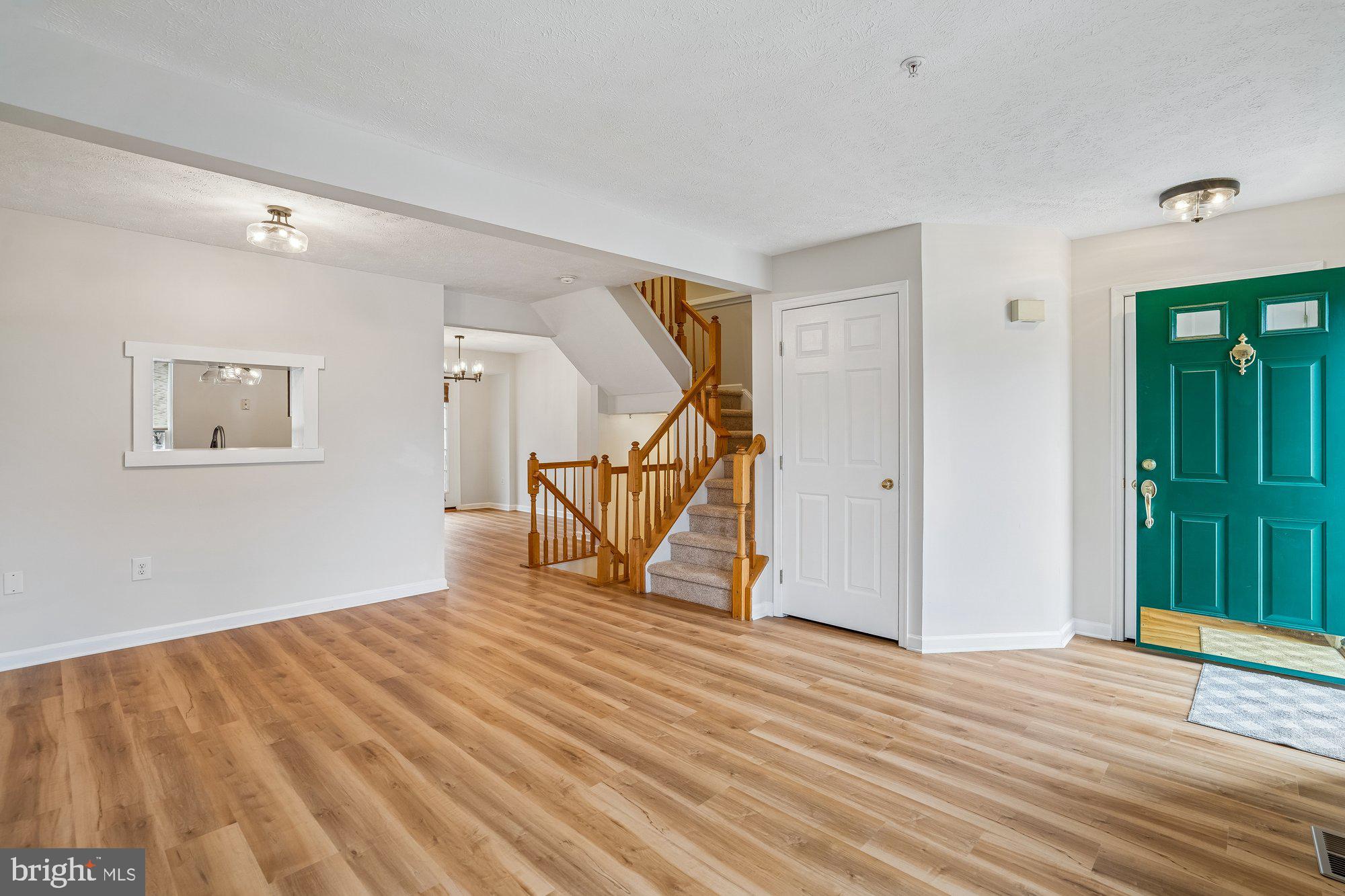 SUMMERS RUN - Residential