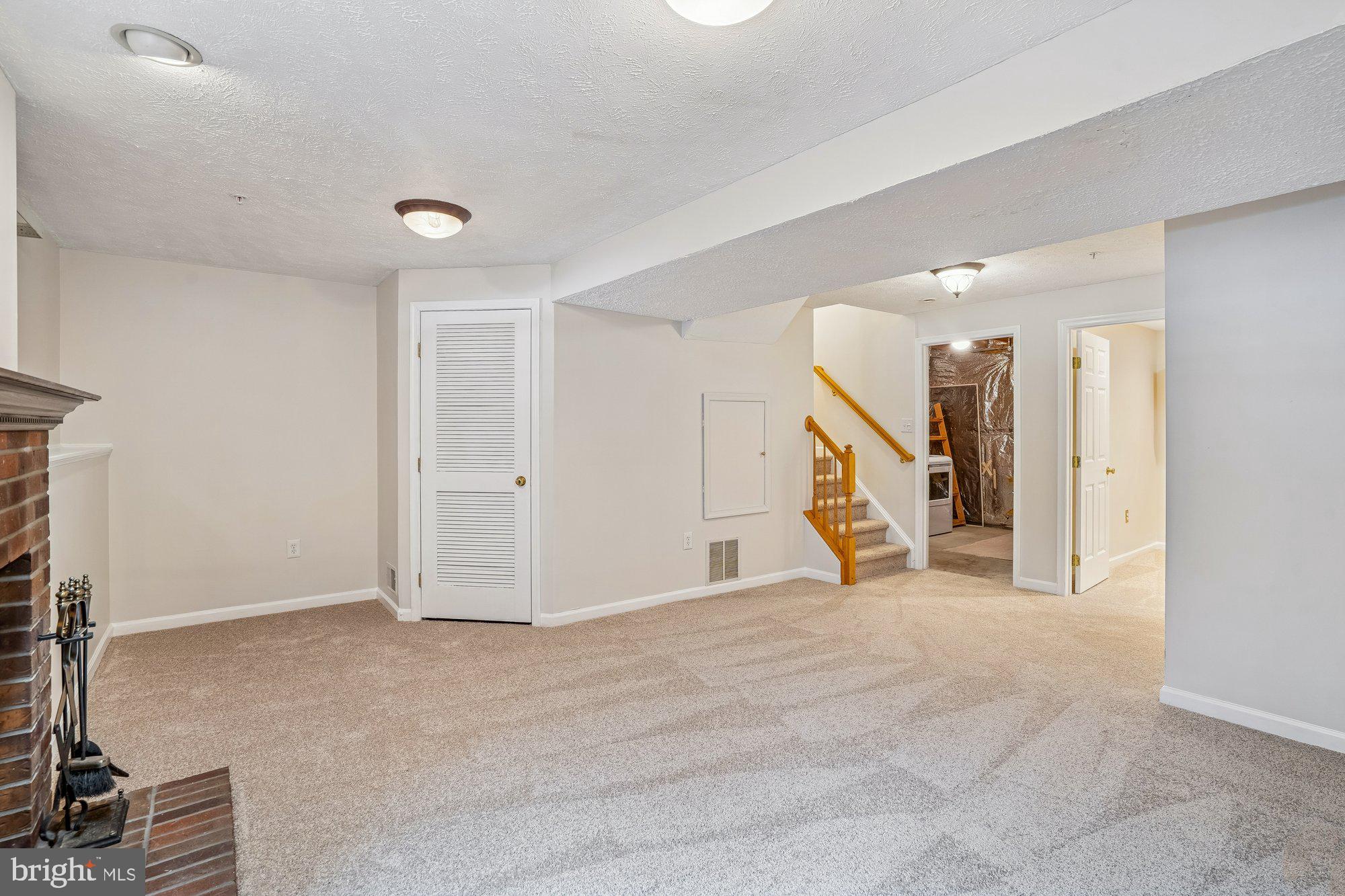 SUMMERS RUN - Residential