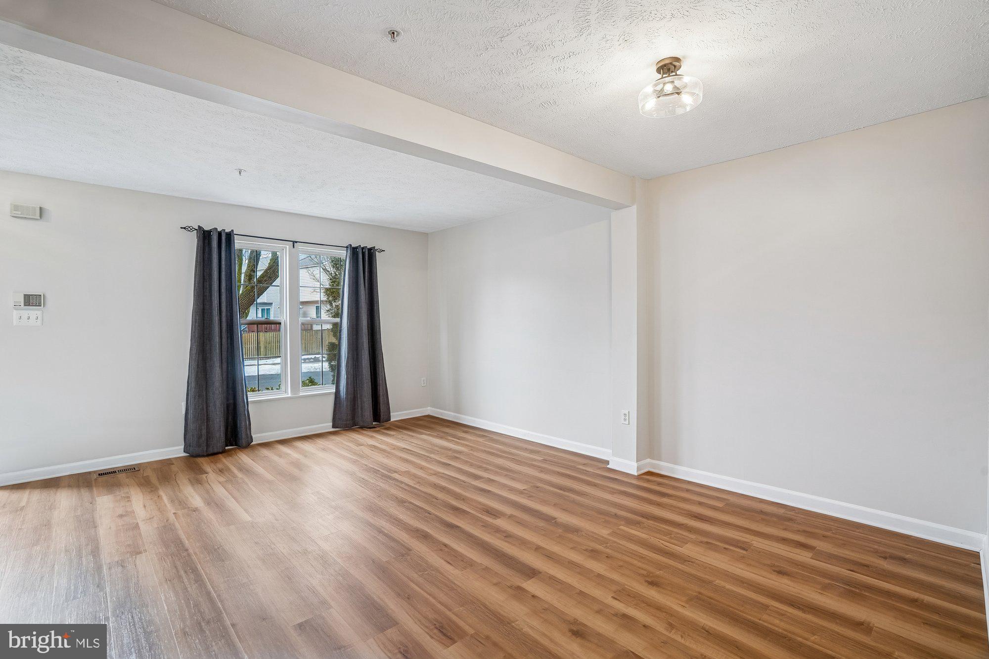 SUMMERS RUN - Residential