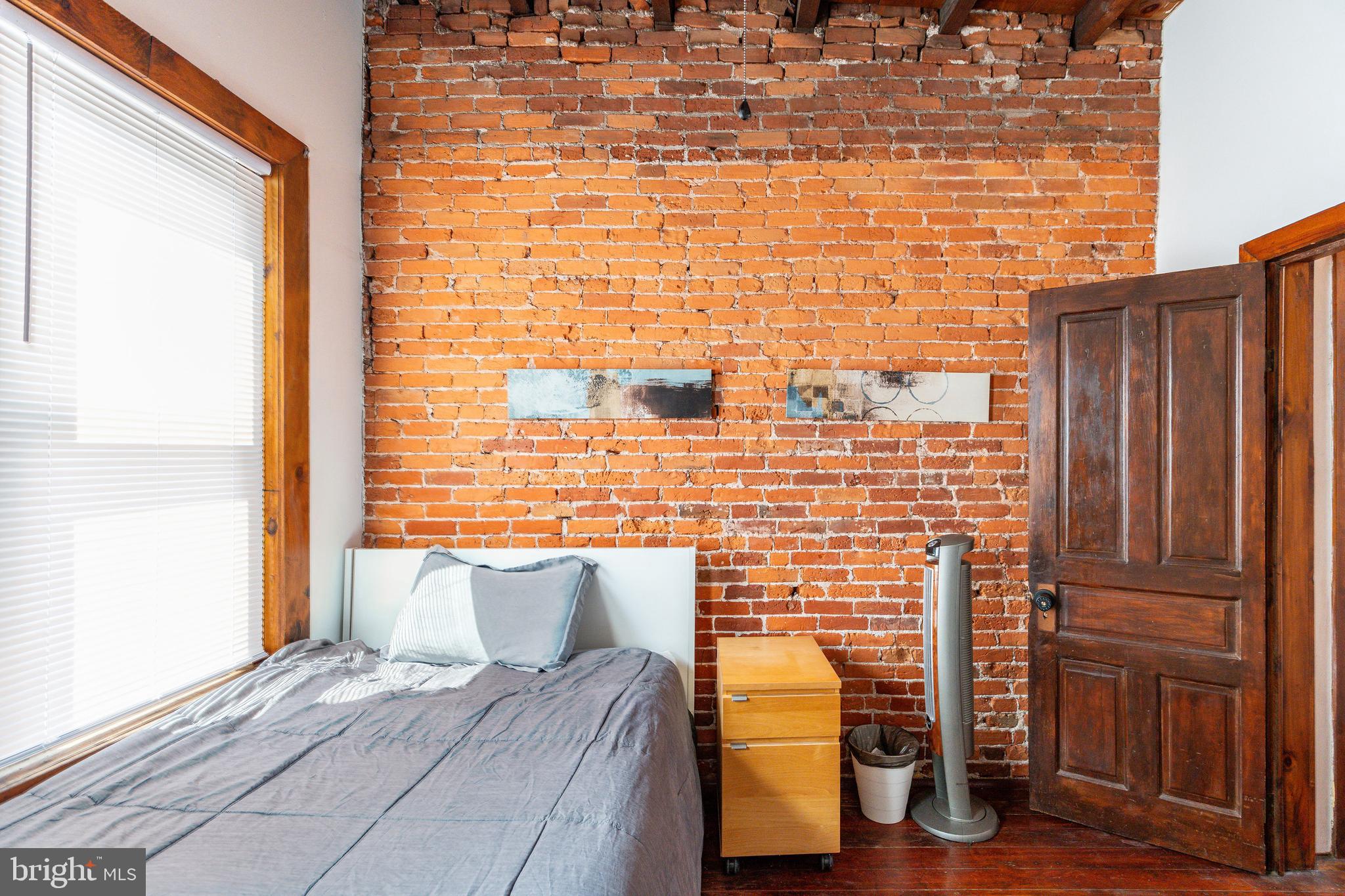 UNIVERSITY CITY - Residential