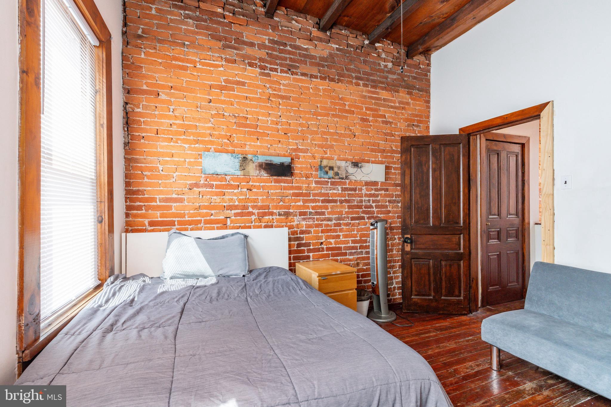 UNIVERSITY CITY - Residential