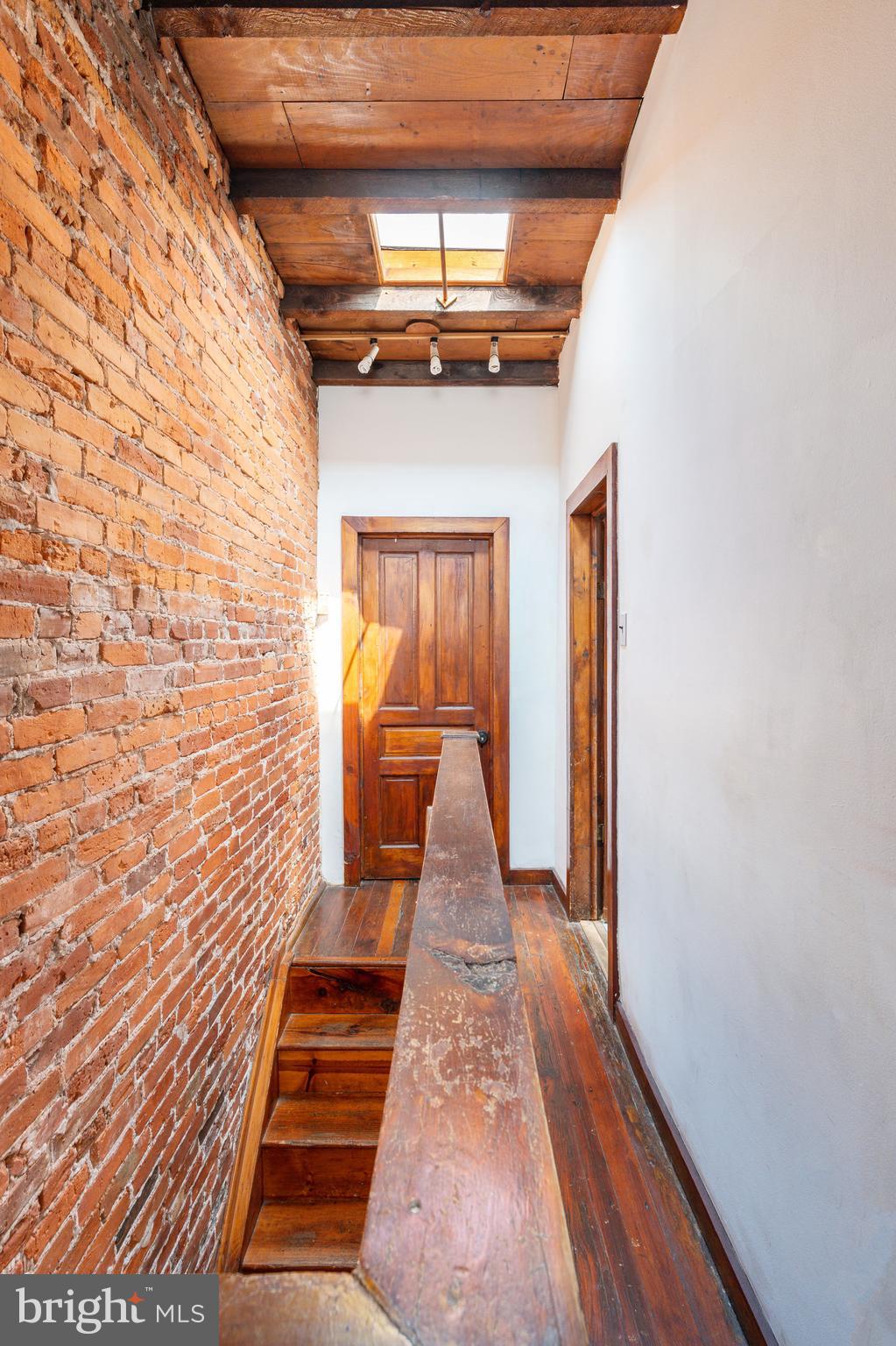 UNIVERSITY CITY - Residential