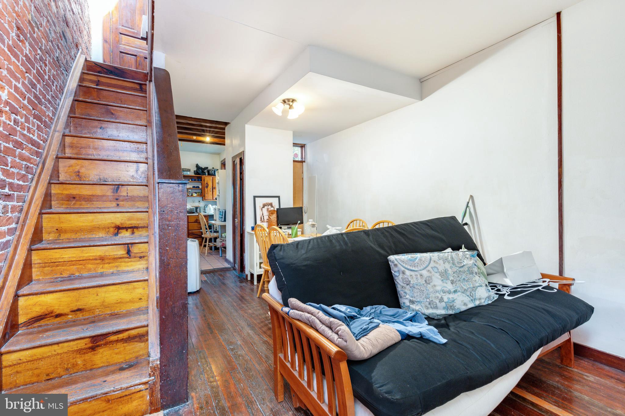 UNIVERSITY CITY - Residential