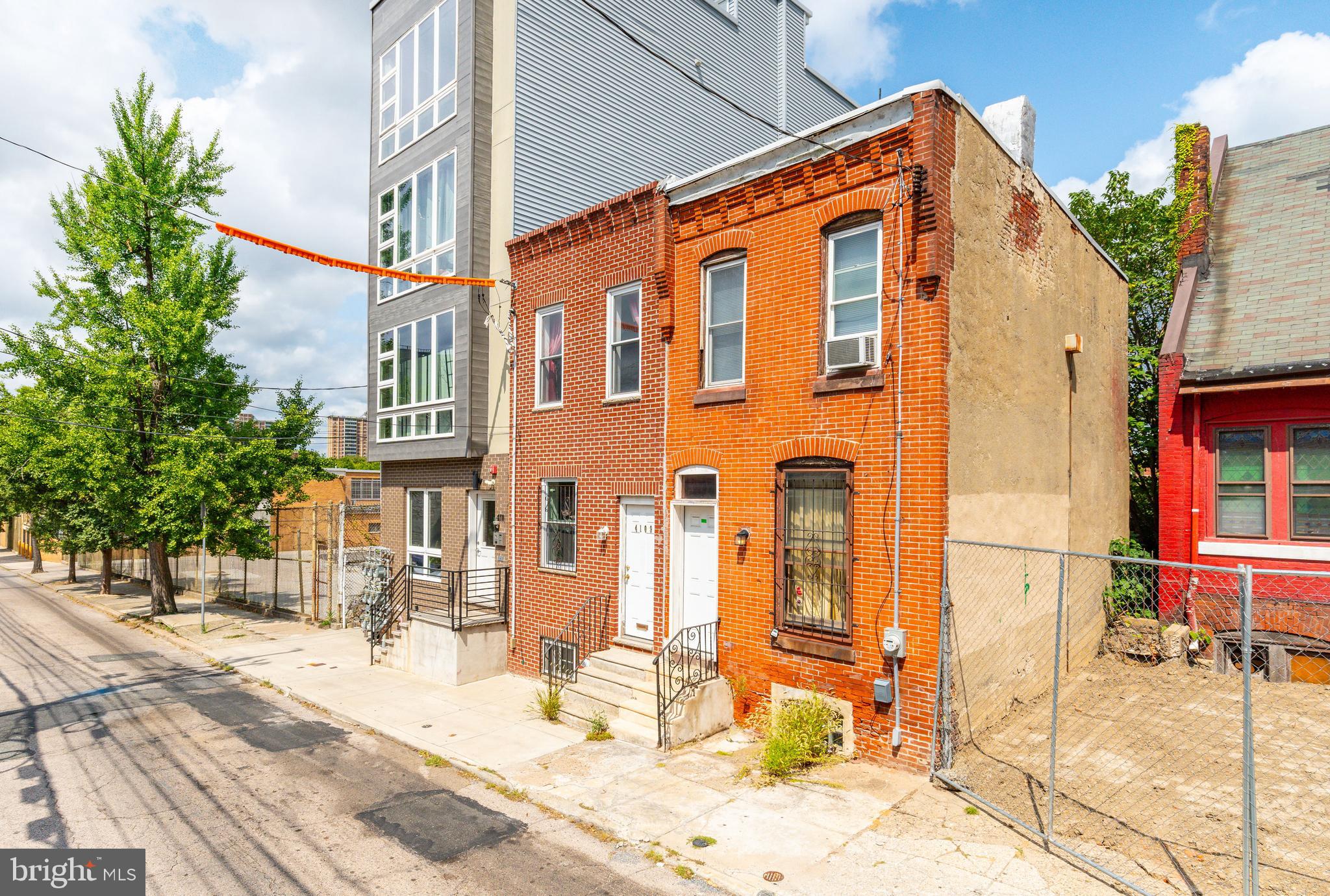 UNIVERSITY CITY - Residential