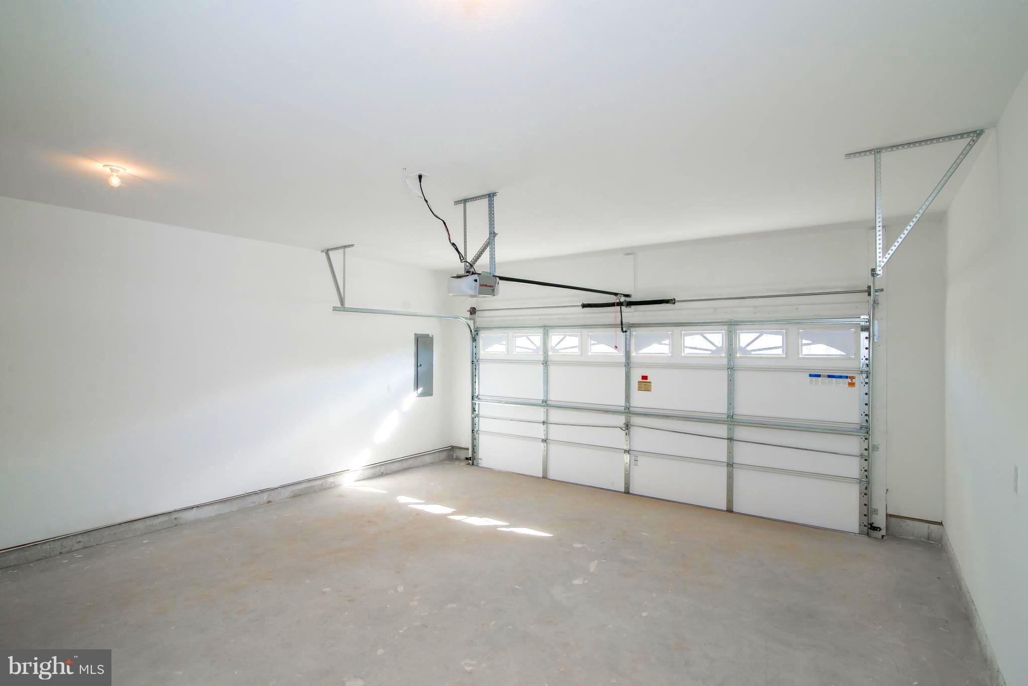 RED HILL - Residential