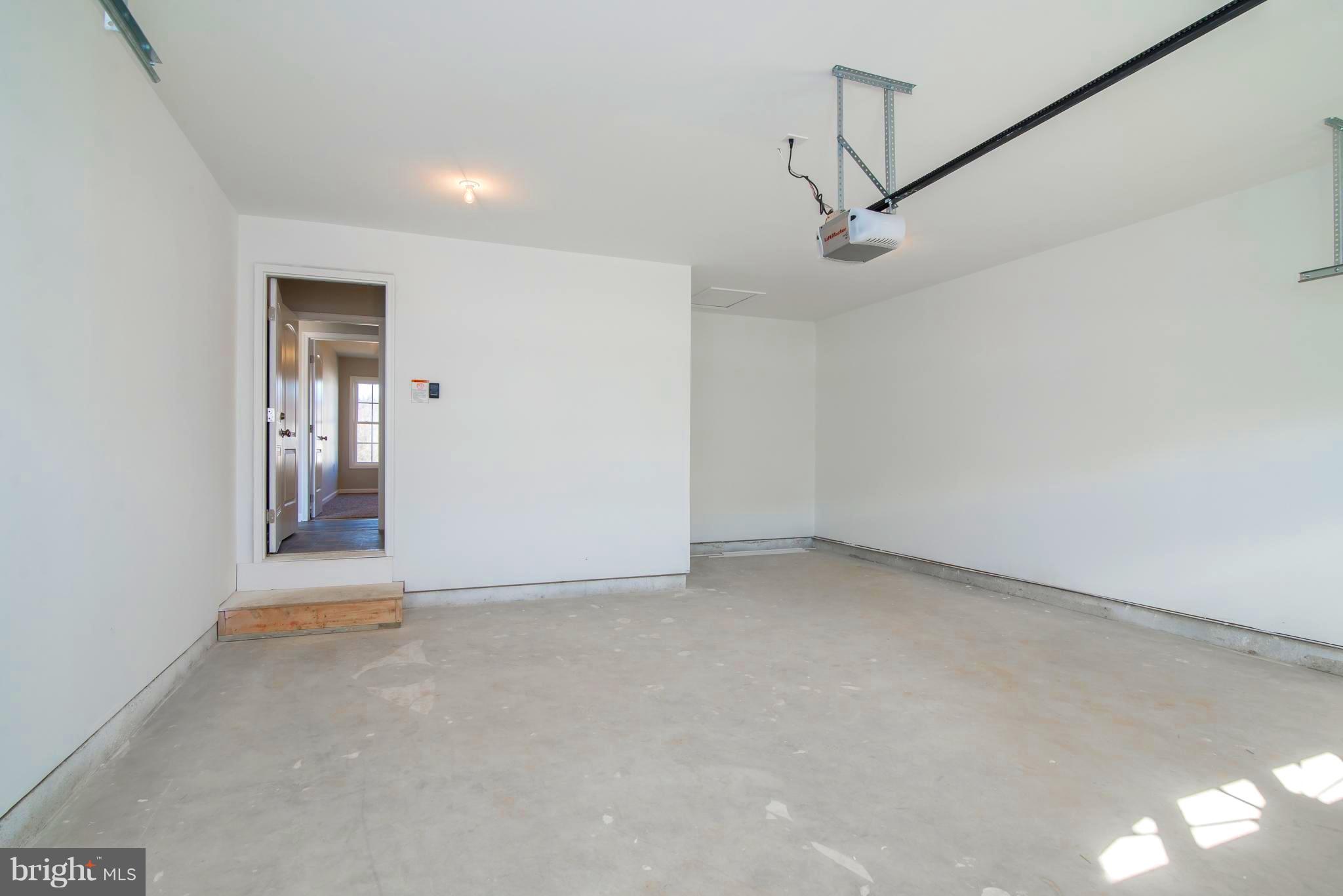 RED HILL - Residential