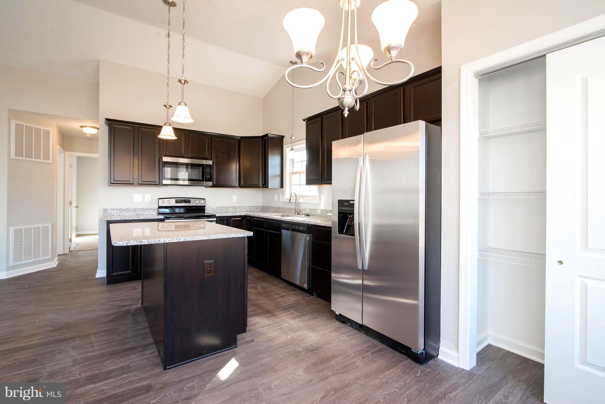 RED HILL - Residential