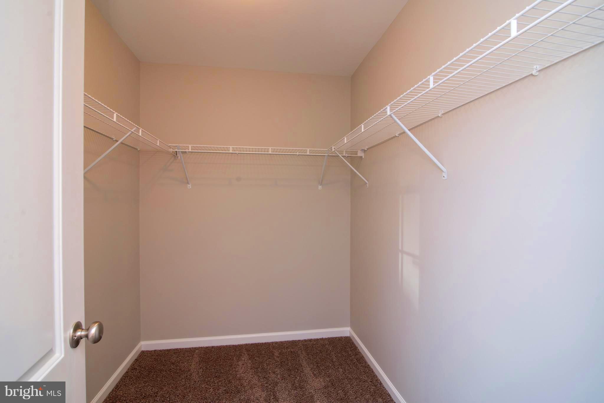 RED HILL - Residential