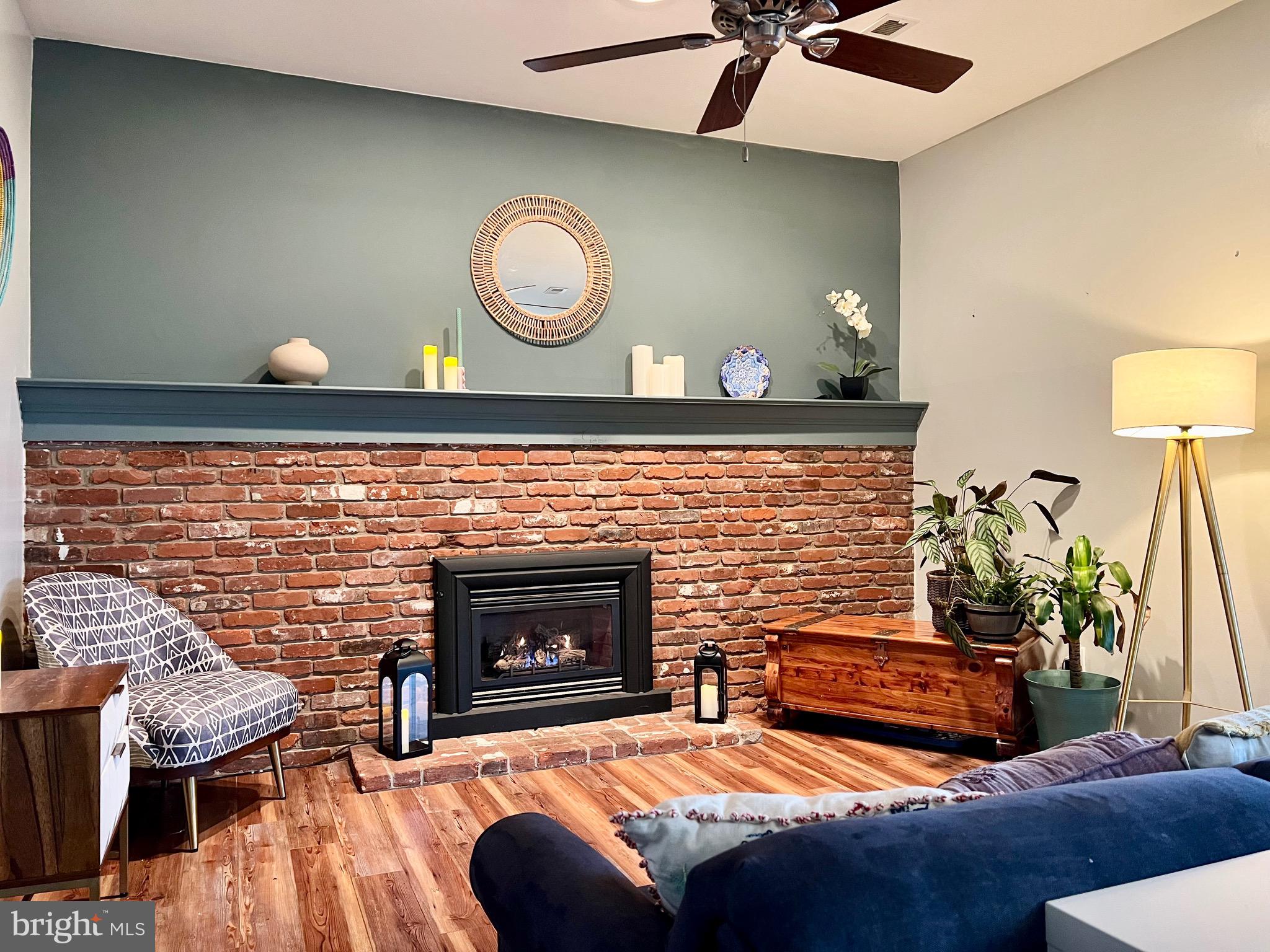 ROLLING MEADOW EST - Residential