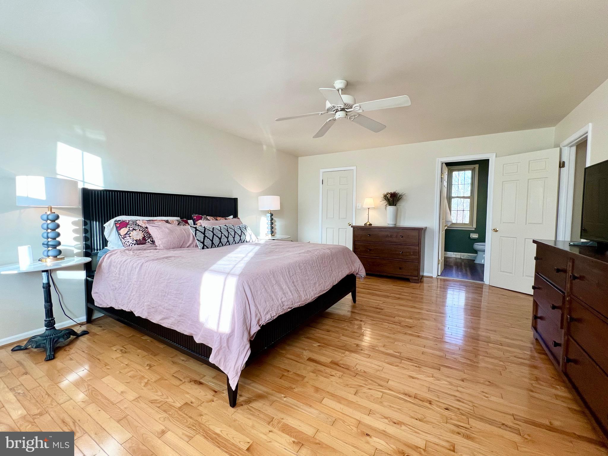 ROLLING MEADOW EST - Residential