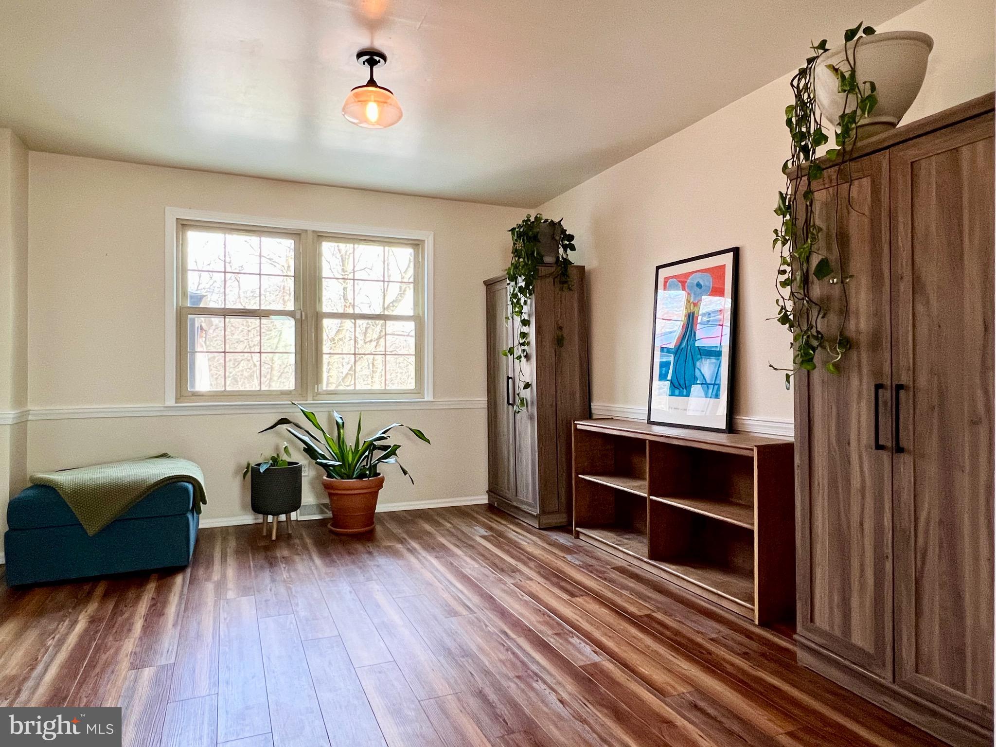 ROLLING MEADOW EST - Residential