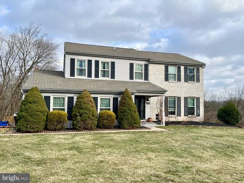 Photo of 1520 Susan Drive, LANSDALE, PA 19446 (MLS # PAMC2164364)