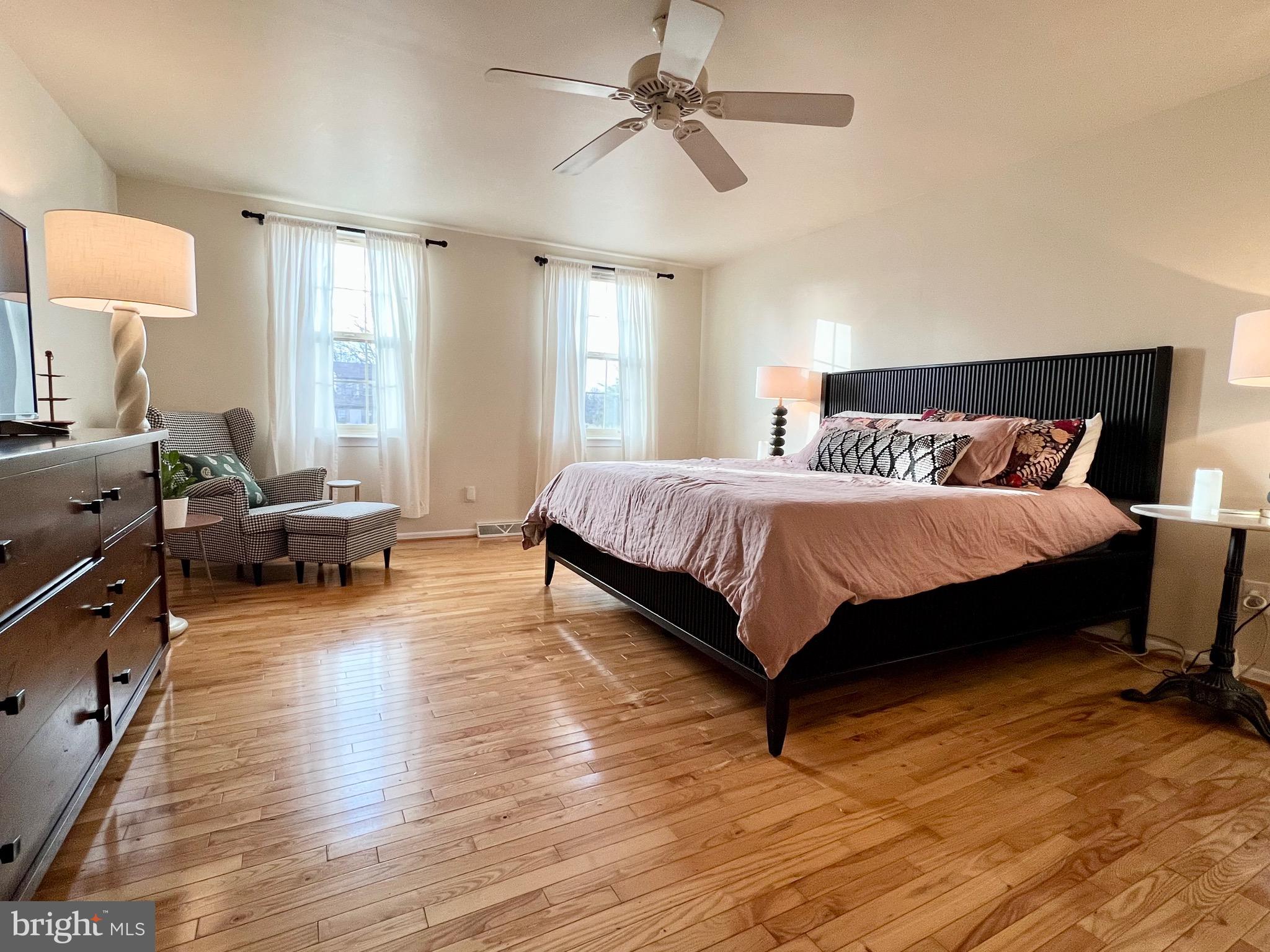 ROLLING MEADOW EST - Residential