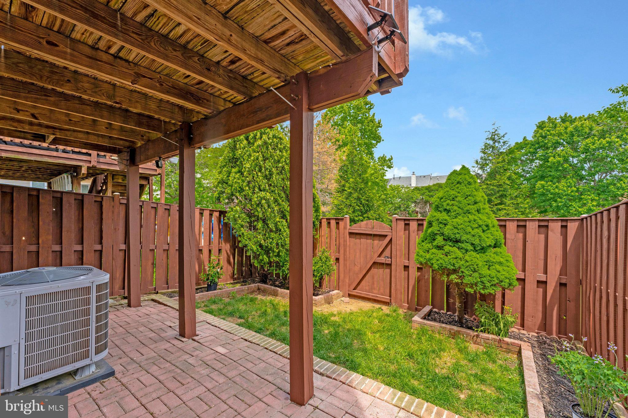 KINGSTOWNE - Residential