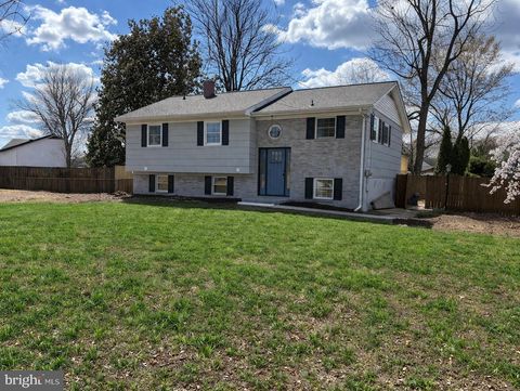 925 LONGVIEW AVENUE PASADENA MD 21122