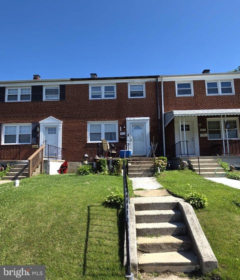 Townhouse For Sale - 2212 Ellen Avenue<br/> PARKVILLE, MD 21234