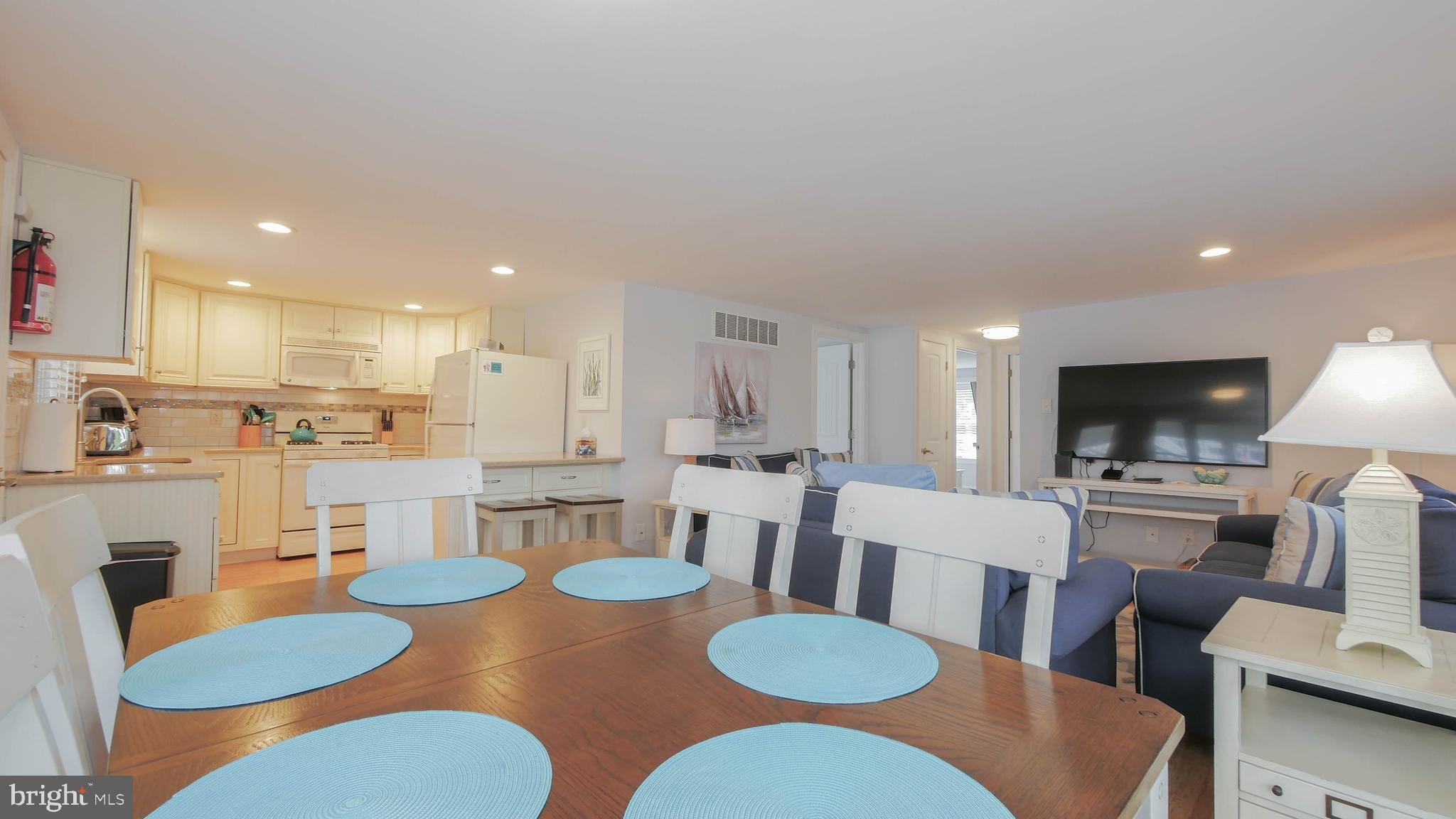 11 E MERCER AVENUE 9
