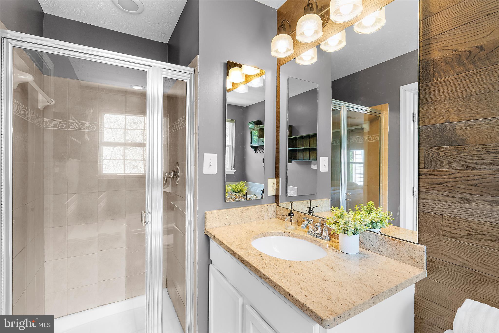 TANYARD SPRINGS - Residential