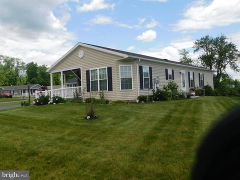 Homes For Sale - 160 Eagles Watch<br/> Berks County, BECHTELSVILLE, PA 19505