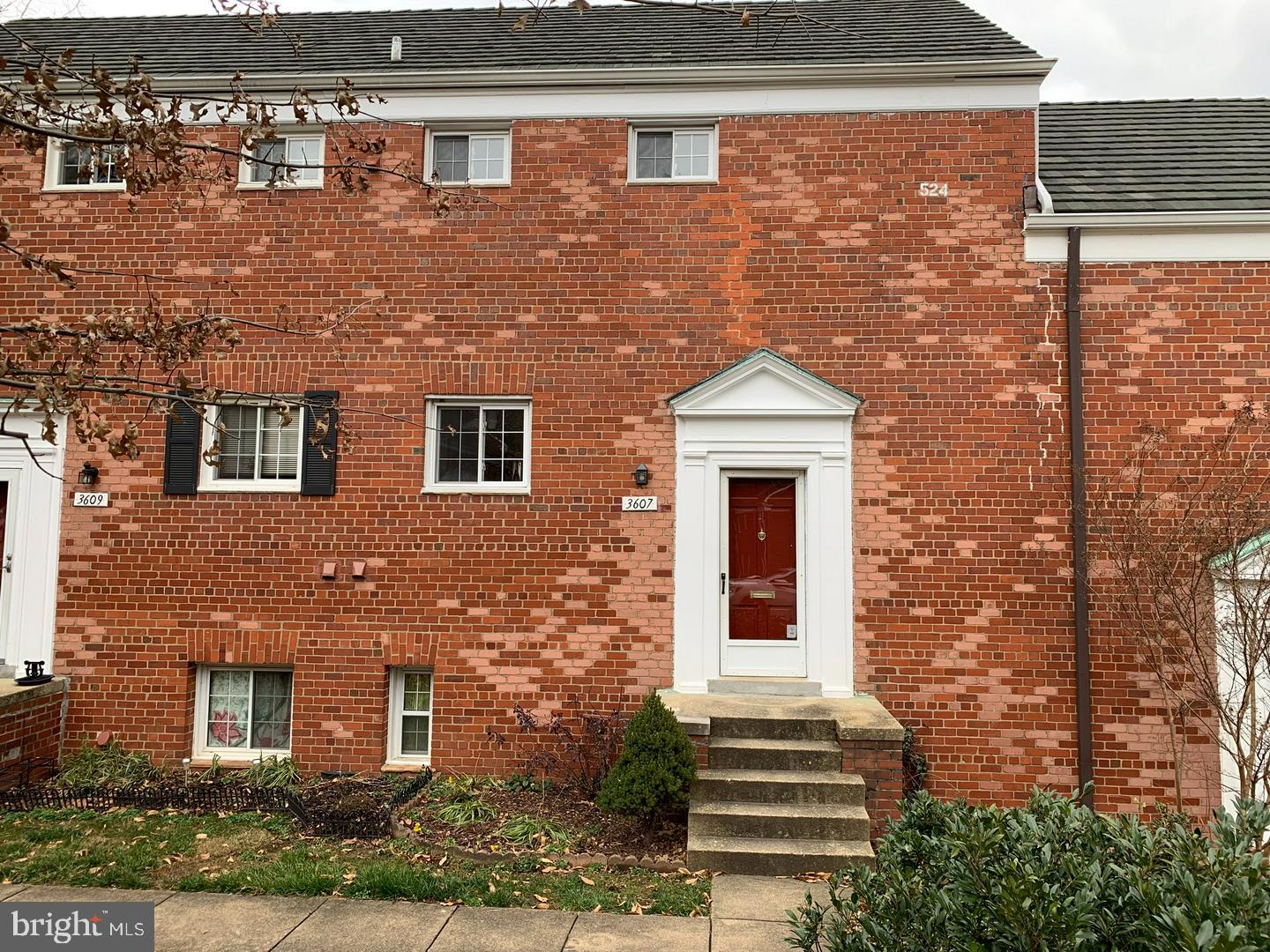 3607 GUNSTON ROAD