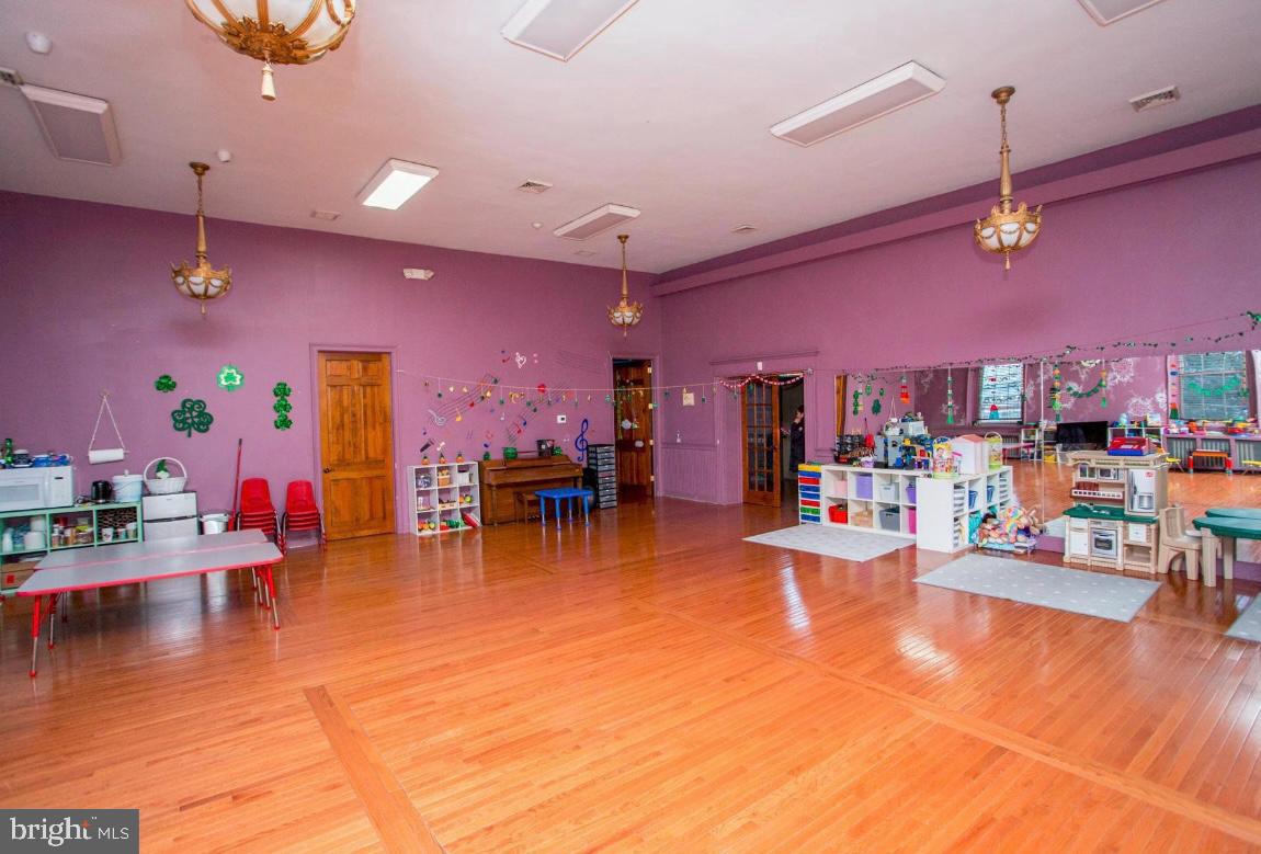 SOMERTON - Residential