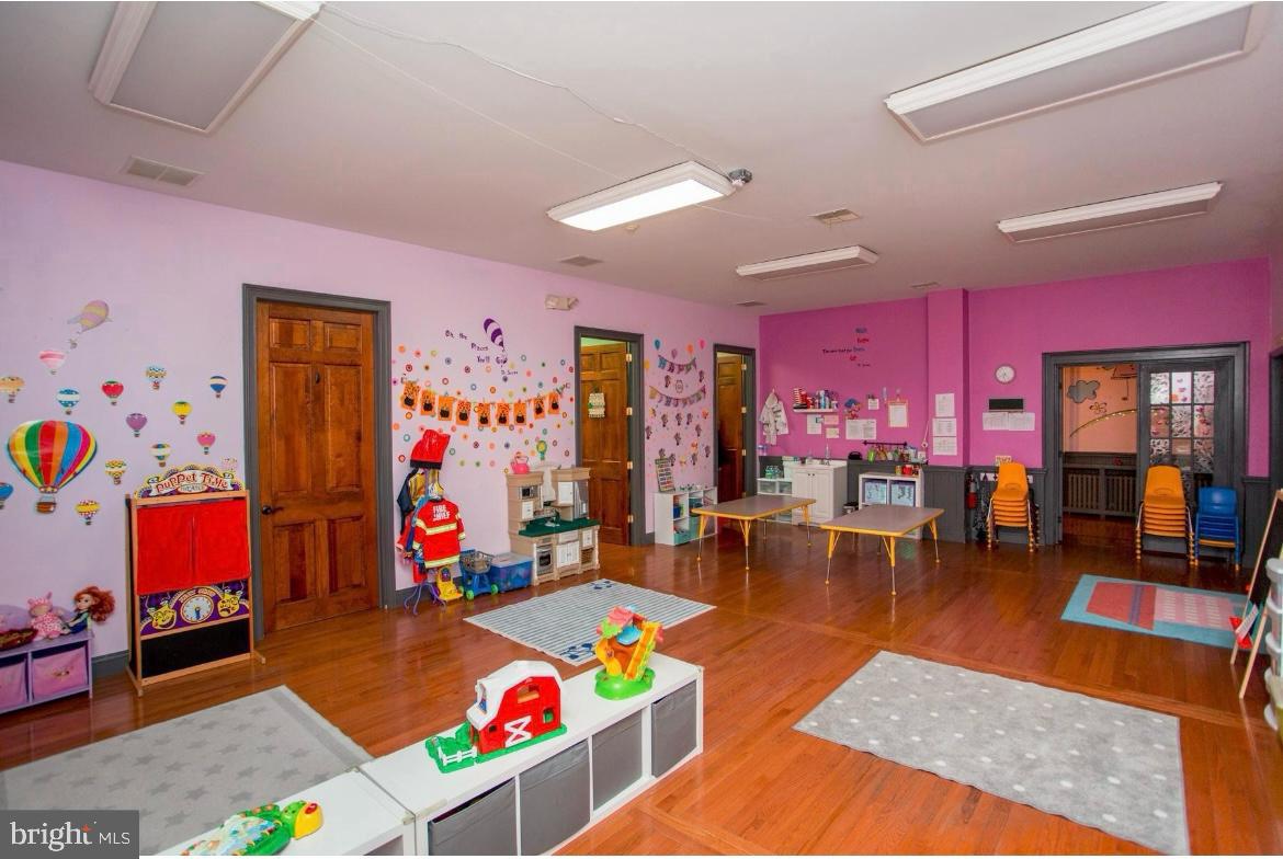 SOMERTON - Residential