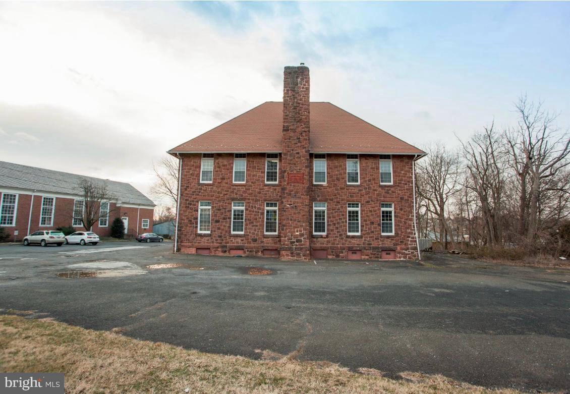 SOMERTON - Residential