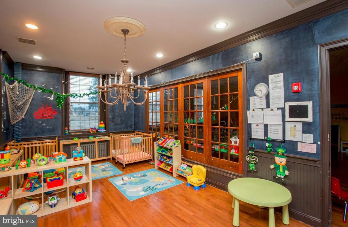 SOMERTON - Residential