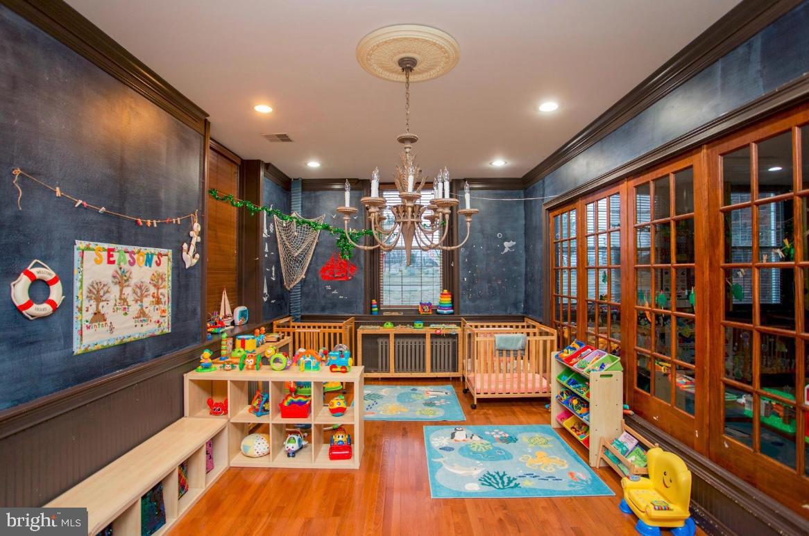 SOMERTON - Residential