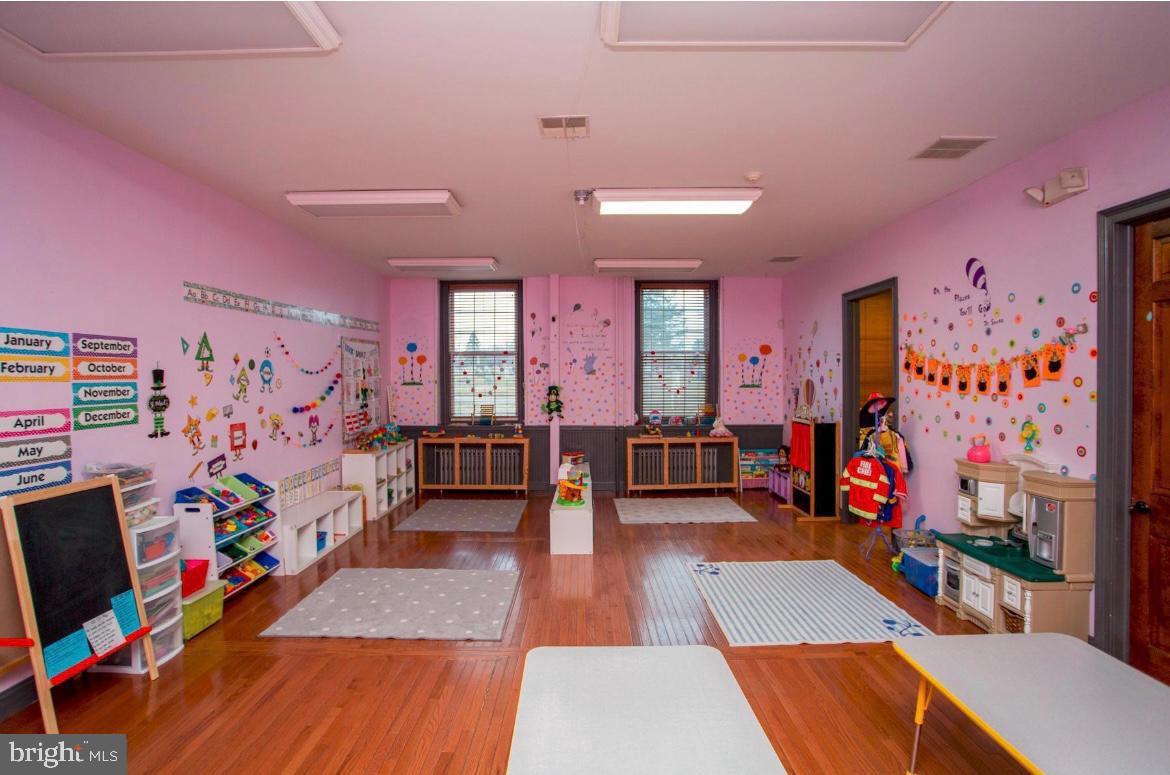 SOMERTON - Residential