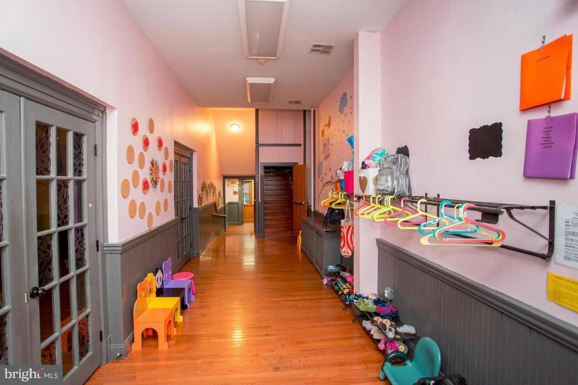 SOMERTON - Residential