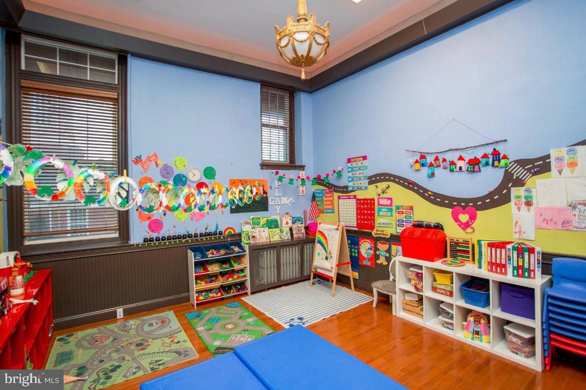 SOMERTON - Residential