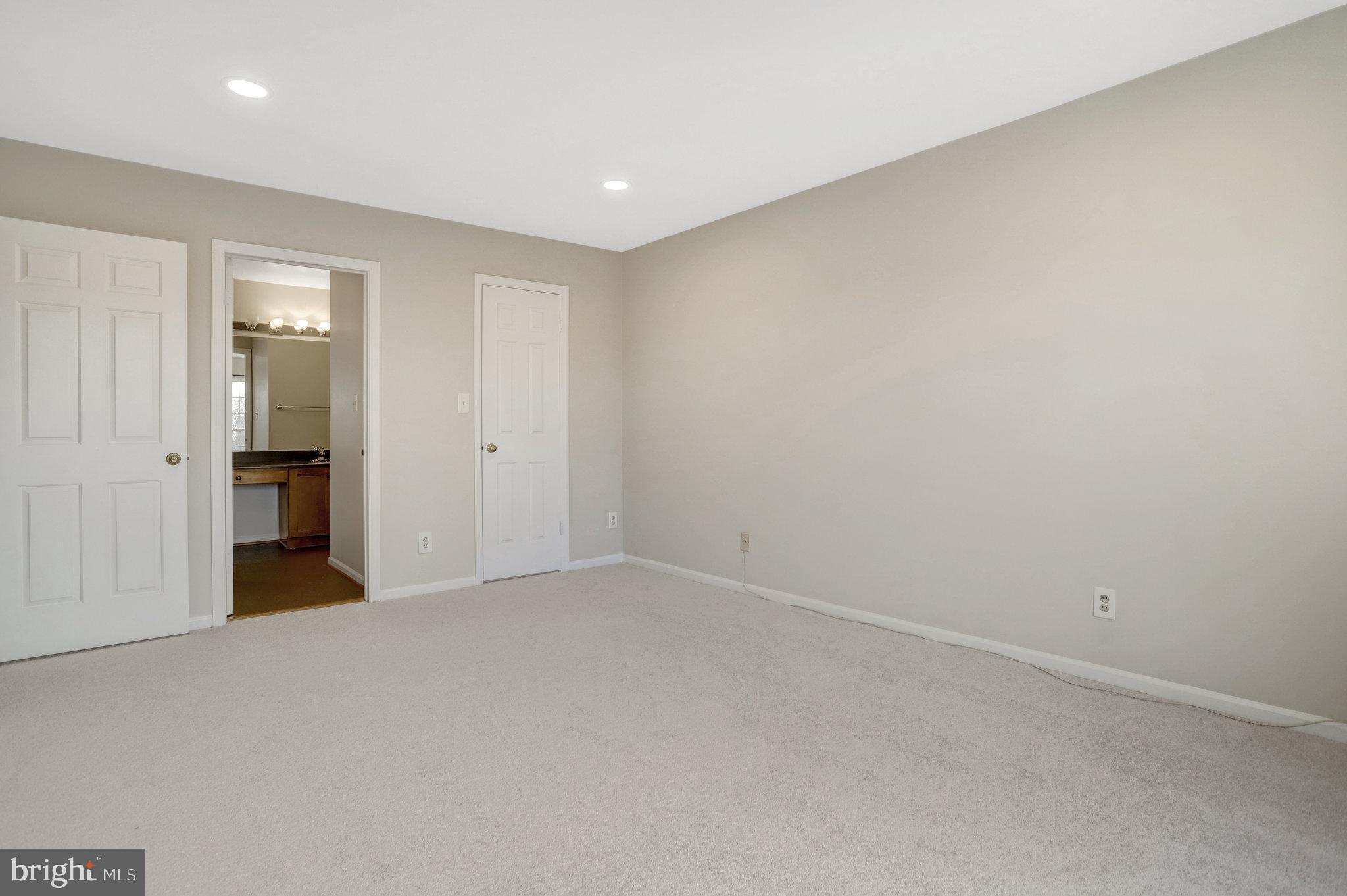 CARR AT PINECREST - Residential