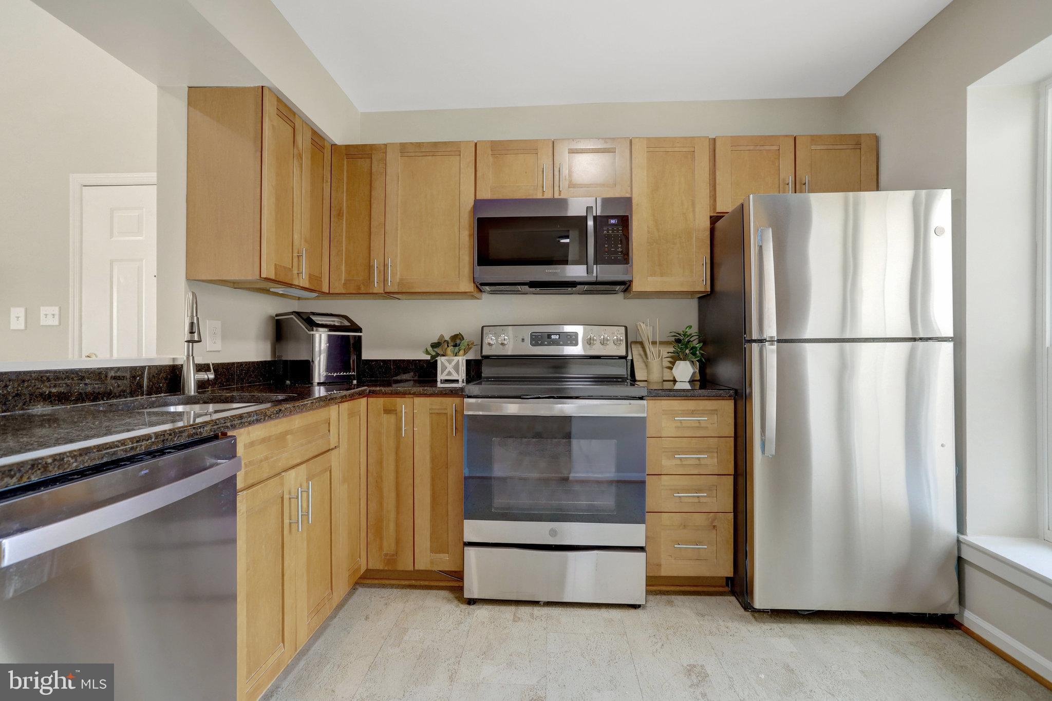 CARR AT PINECREST - Residential