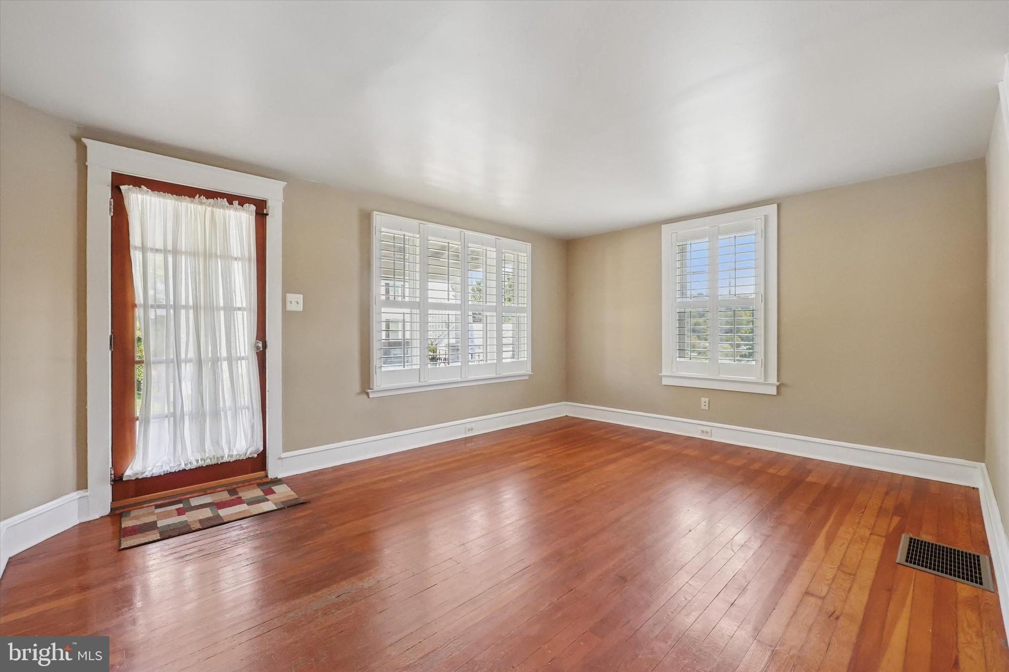 119 CEDAR AVENUE