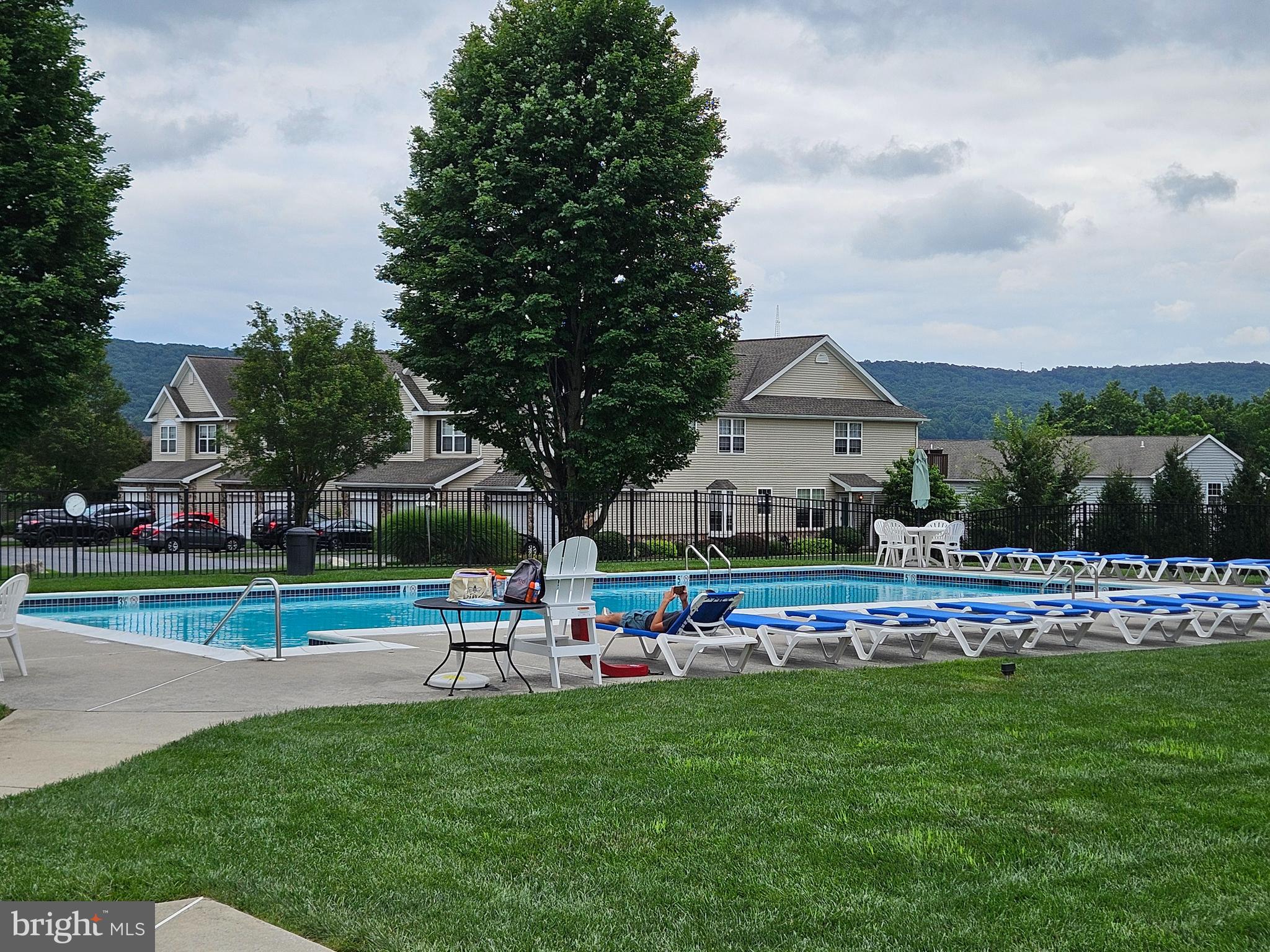 BRIARCREST - Residential