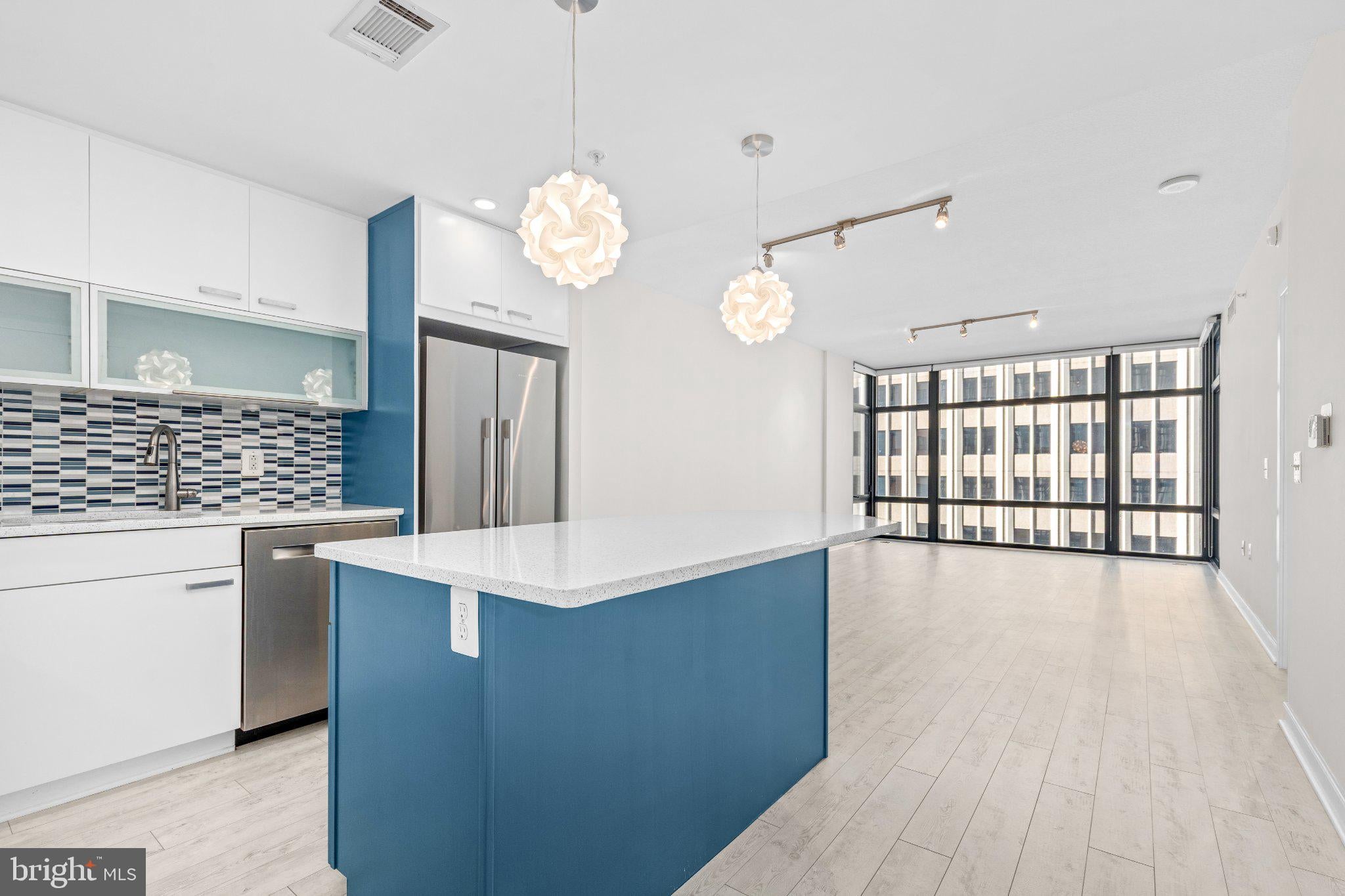 1010 MASSACHUSETTS AVENUE NW 607