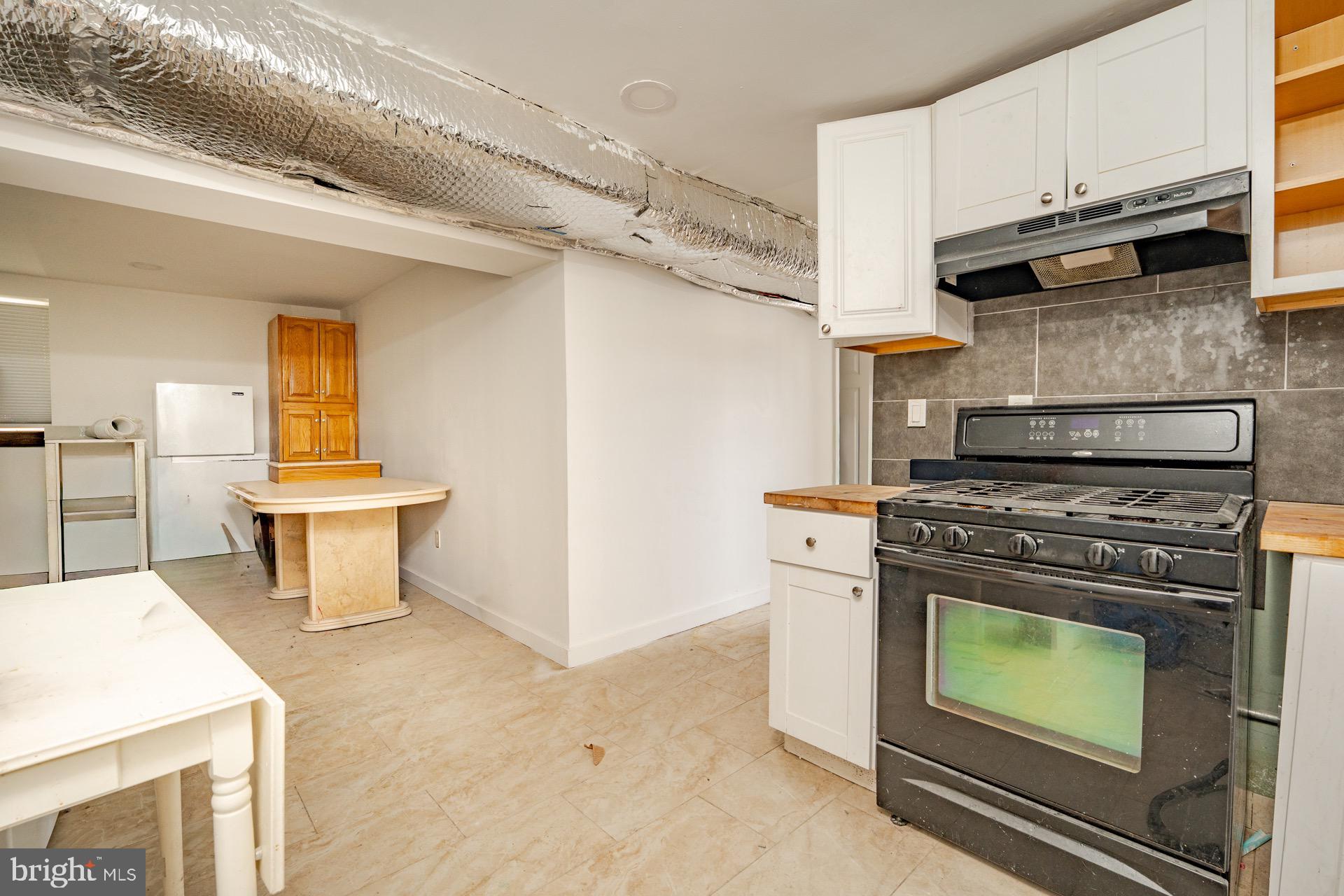 3809 VENTNOR AVENUE C