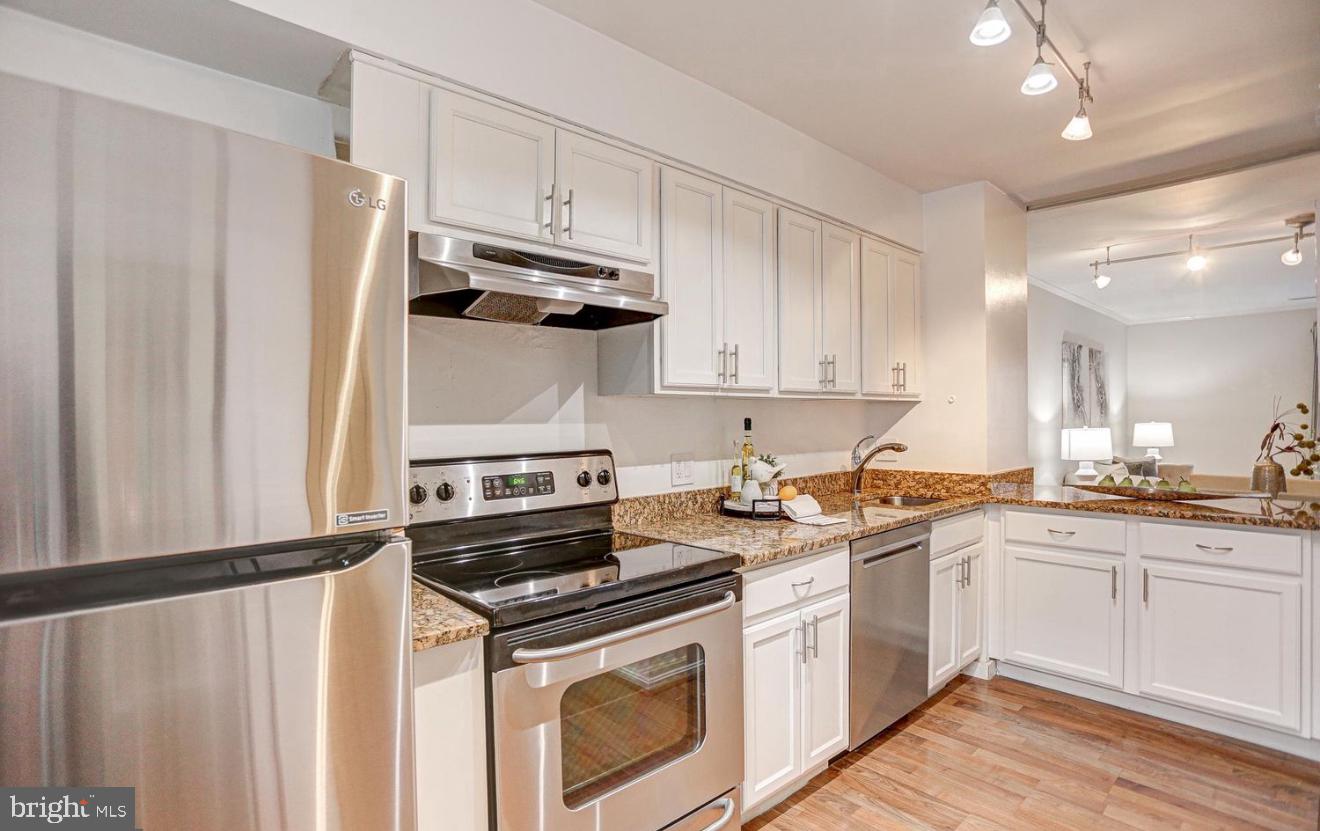 927 S ROLFE STREET 2