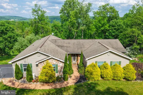 164 Hardt Hill Road, Bechtelsville, PA MLS: PABK2073186