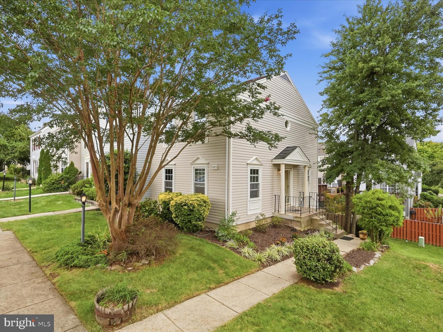 6571 RUNDALE COURT