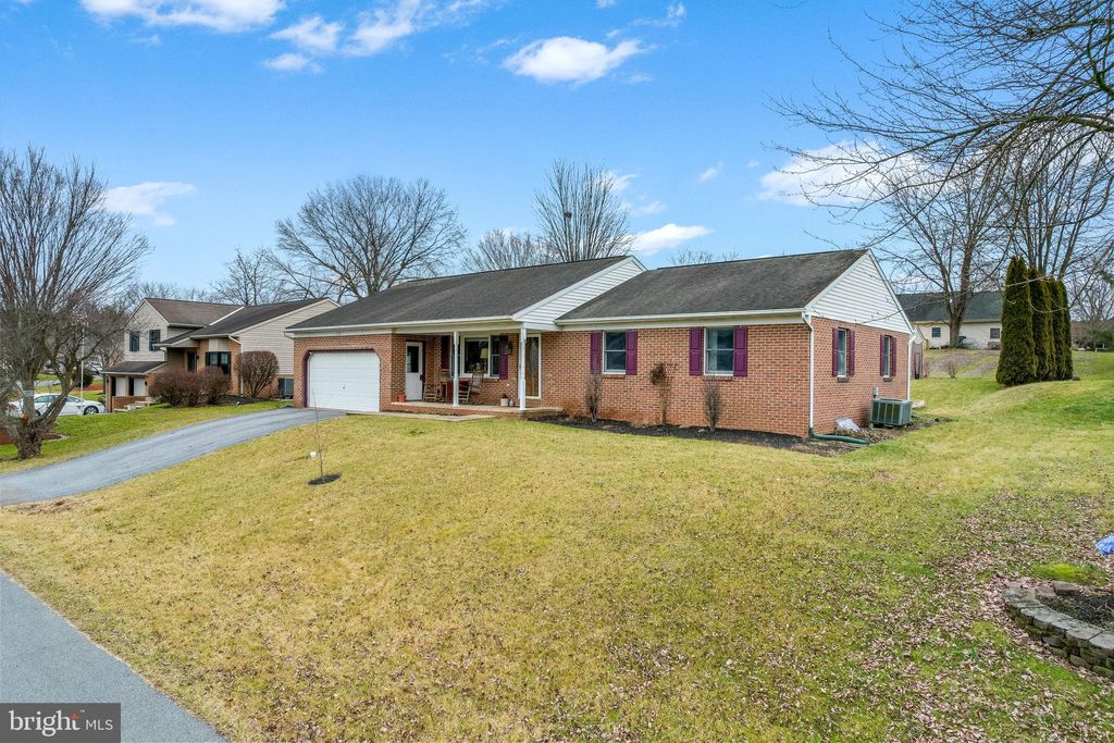Photo of 132 COUNTRY DR, DENVER, PA 17517 (MLS # PALA2030302)