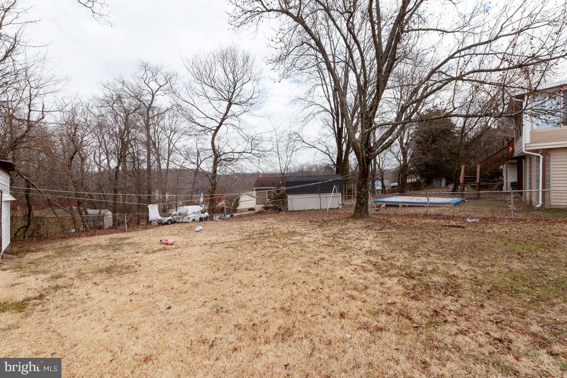 PHELPS 2ND ADDN TO FORESTVILLE - Residential Lease