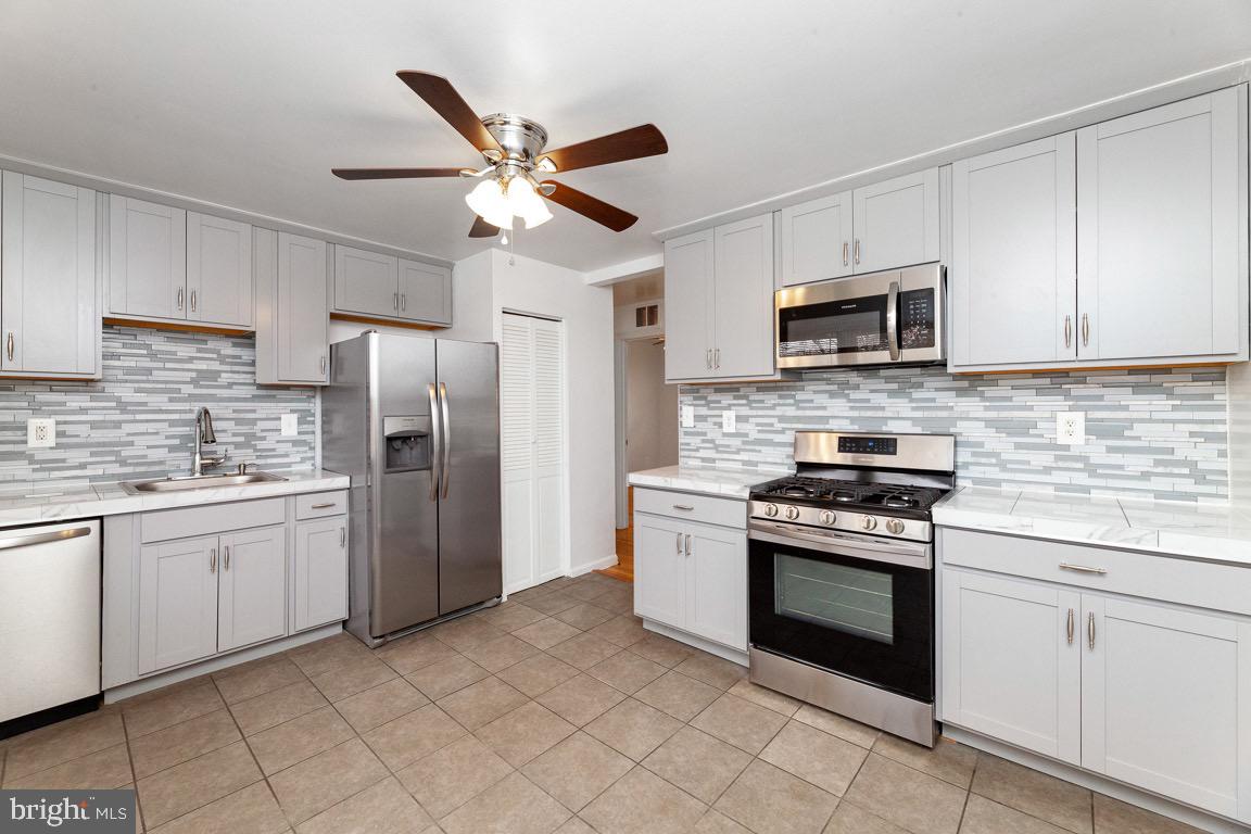 PHELPS 2ND ADDN TO FORESTVILLE - Residential Lease