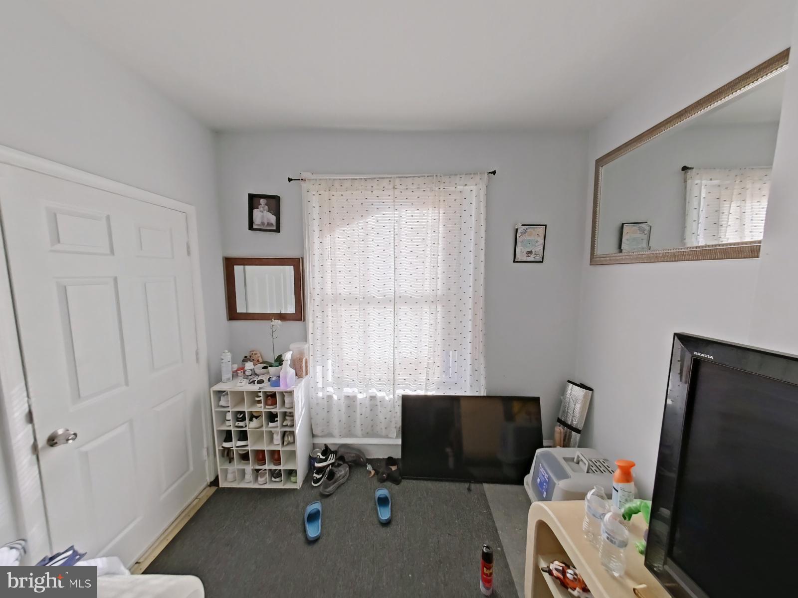 3438 N FRONT STREET