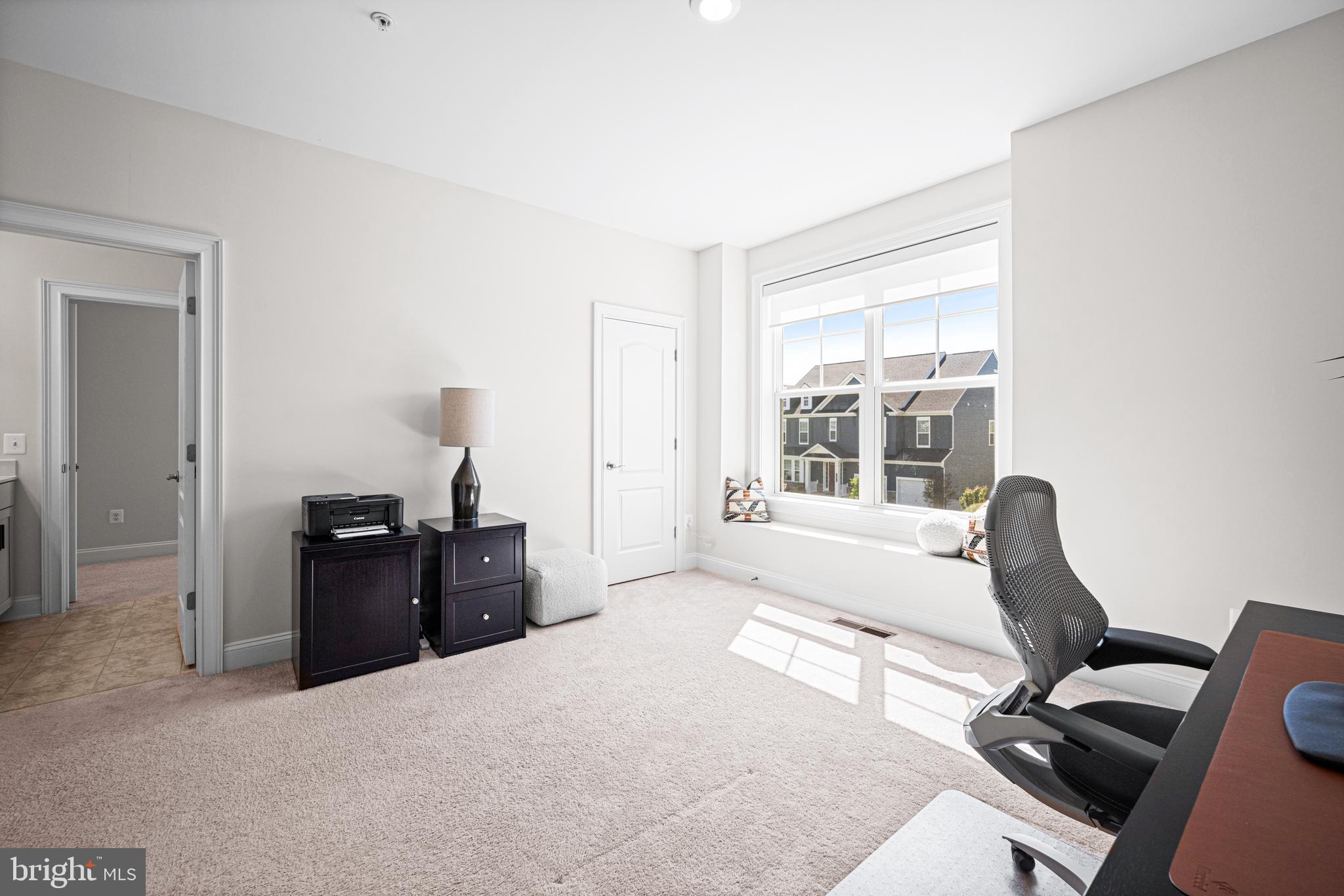 RIVER HILL - Residential