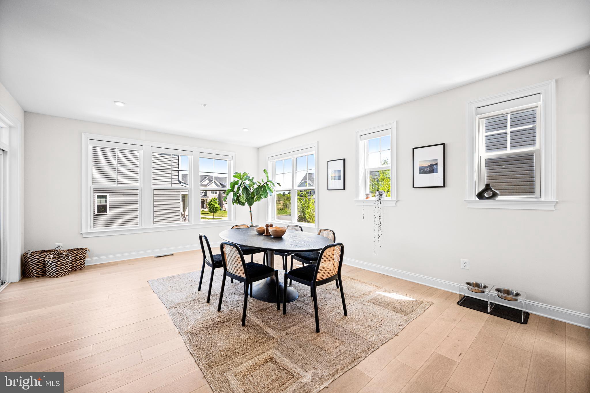 RIVER HILL - Residential