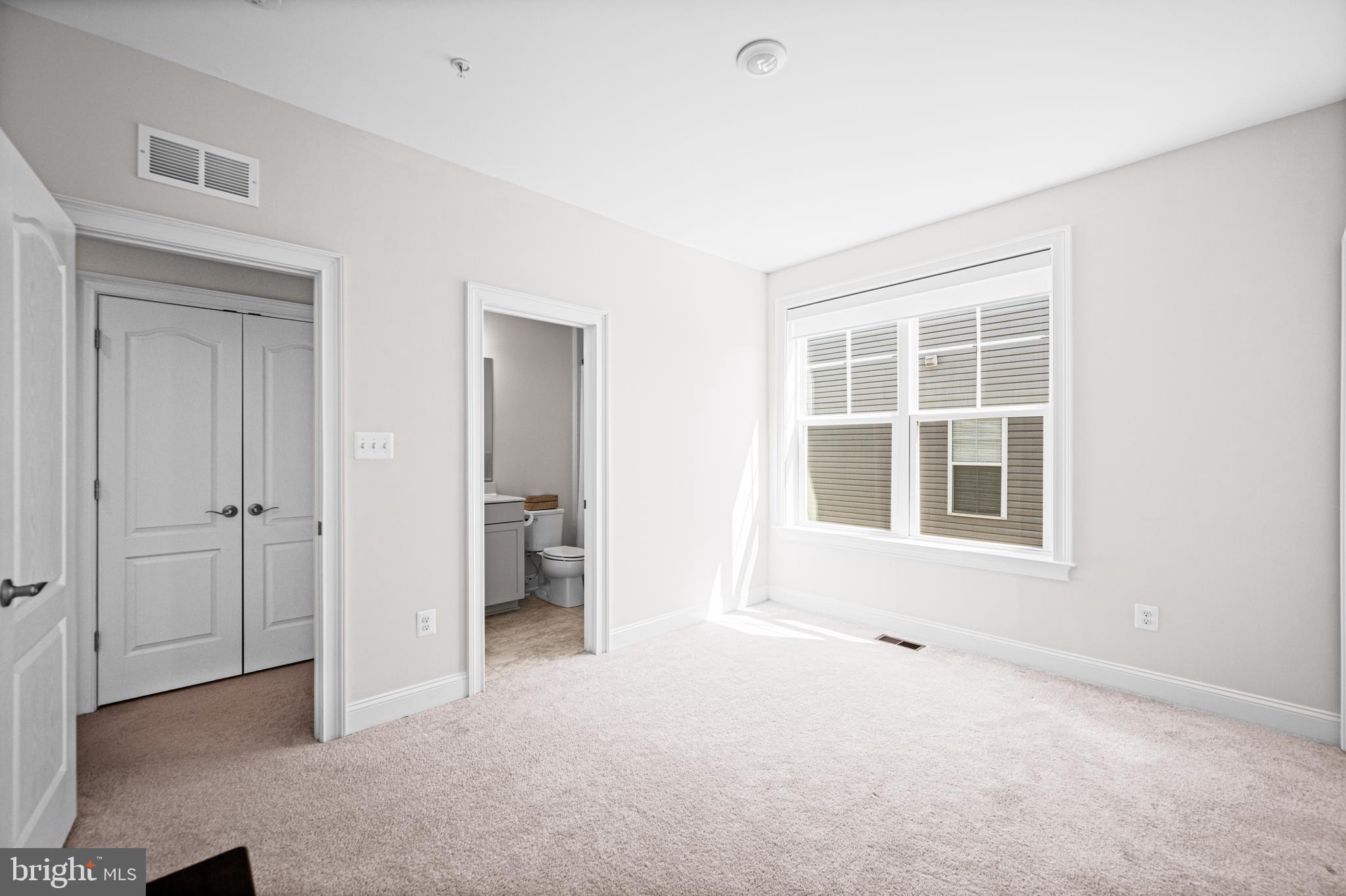 RIVER HILL - Residential